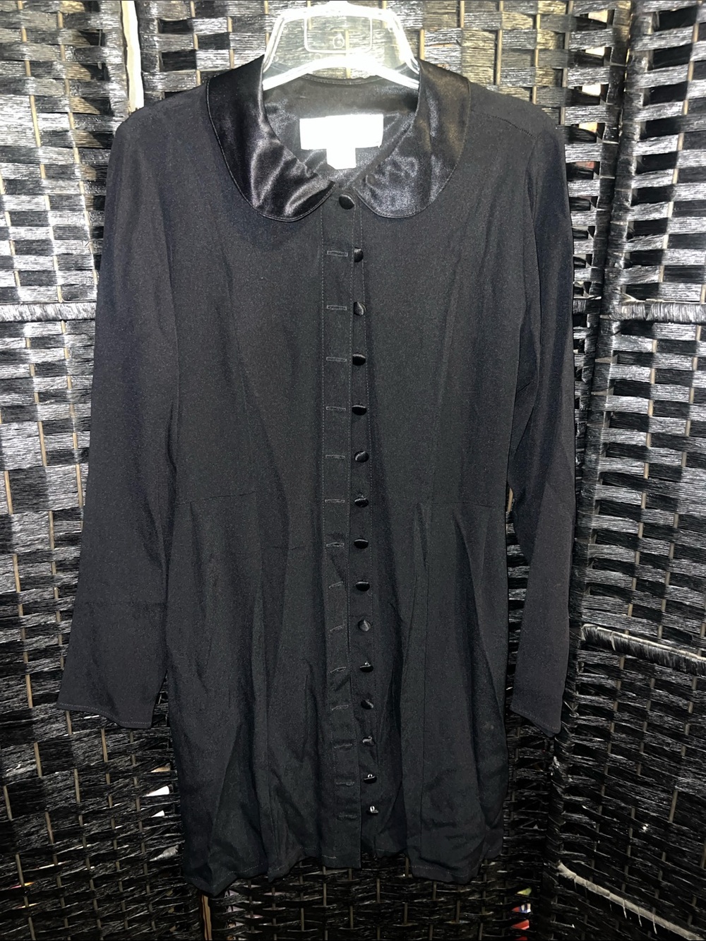 vintage brand Cameo black round Peter Pan collar satin size Medium